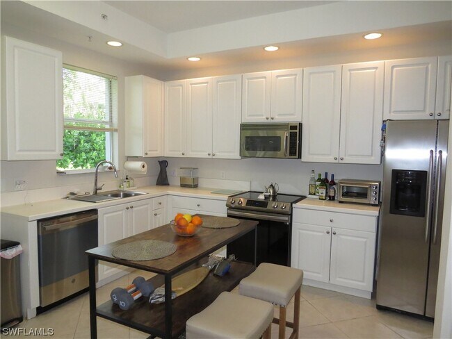 Building Photo - 1435 Mariposa Cir
