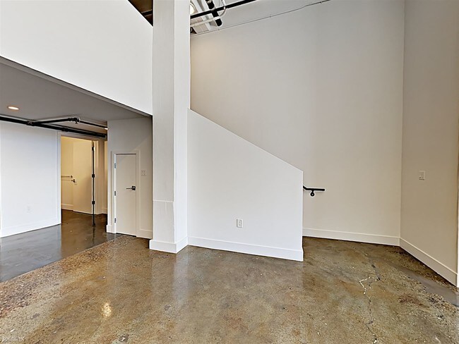 Building Photo - 5701 International Blvd