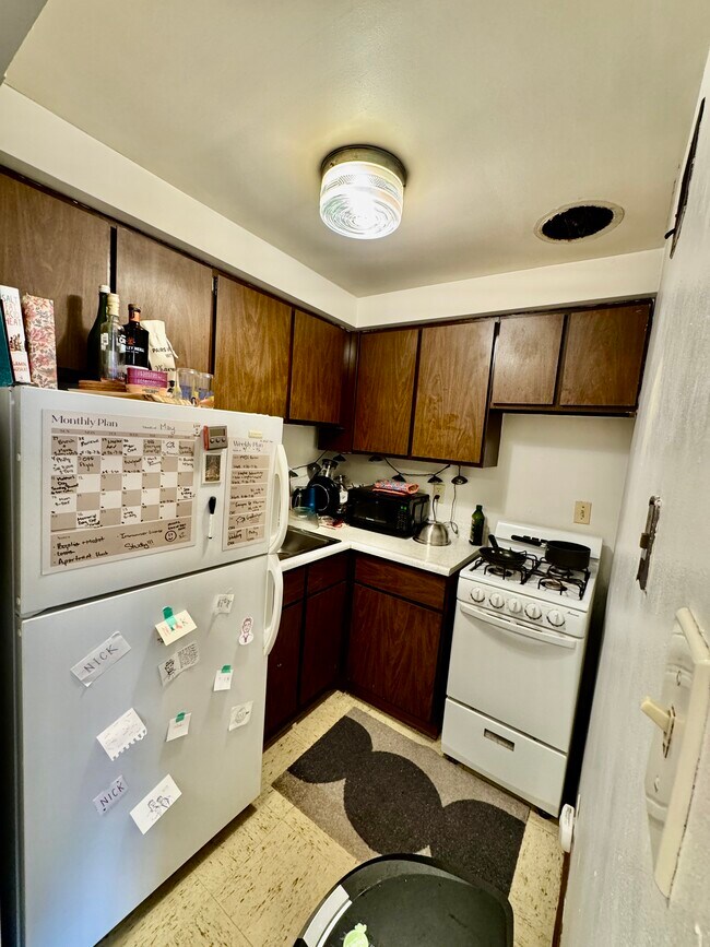 Foto del edificio - 4349 Murray Ave