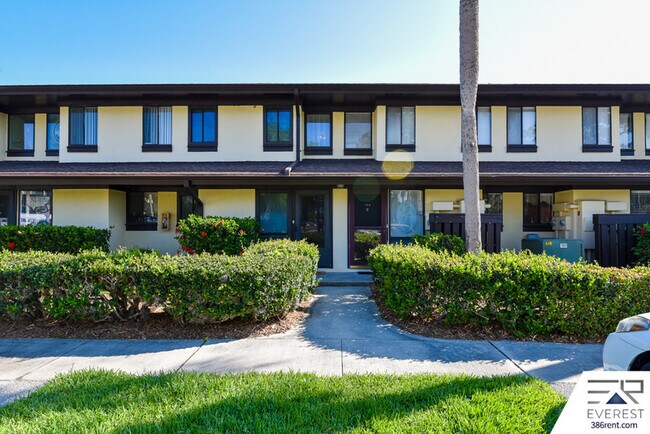 Foto del edificio - 58 Club House Dr