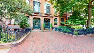 Building Photo - 173 Marlborough St