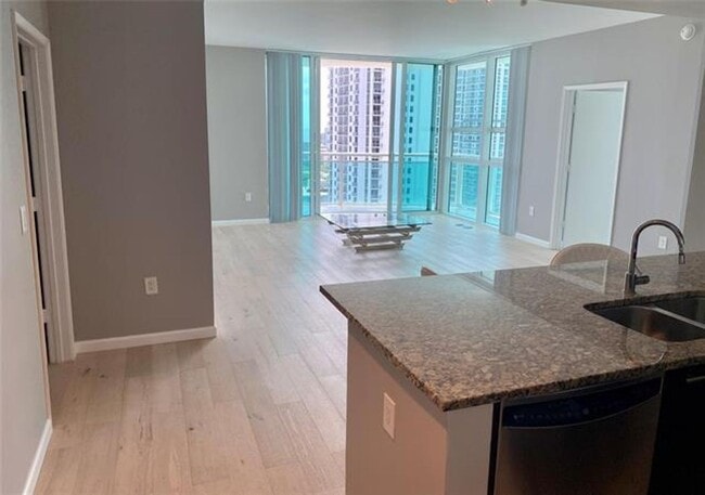 Photo - 951 Brickell Ave Apartment