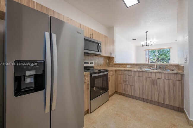 Foto del edificio - 7200 NW 177th St