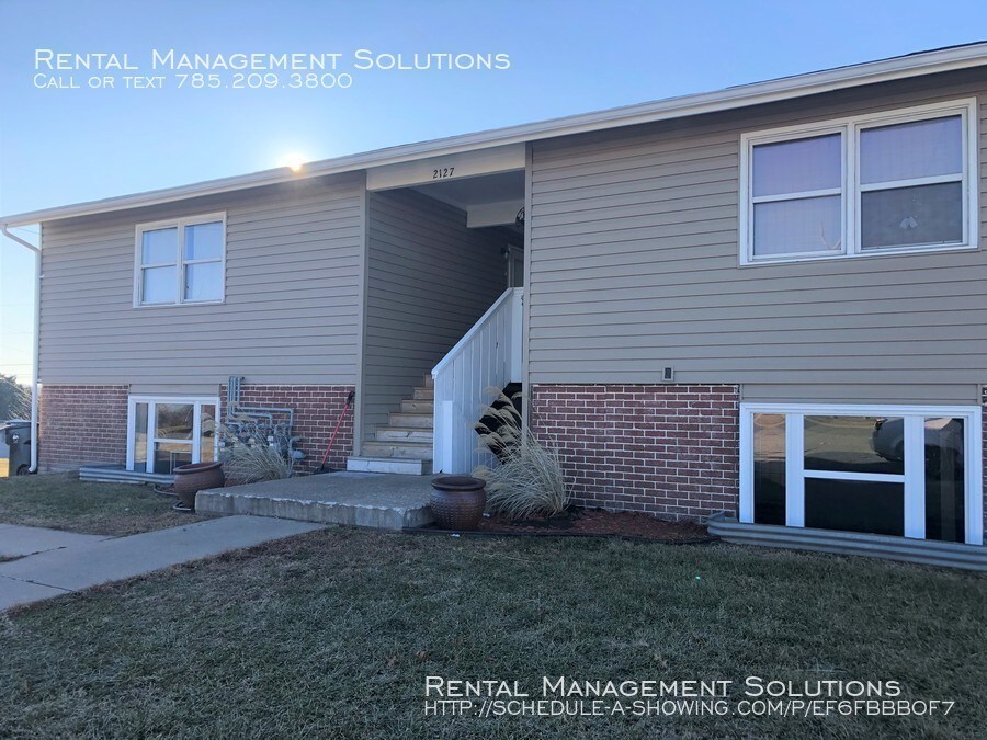 Foto principal - 2127 SE 30th #A- 2 BED/1 BATH Apartment
