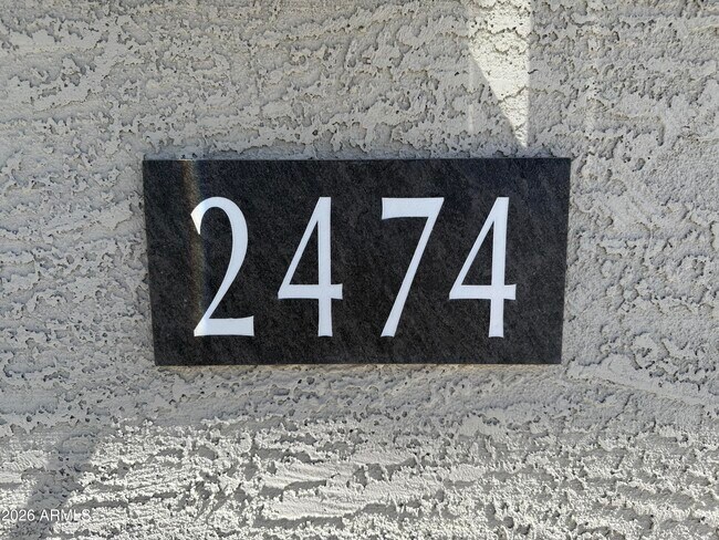 Foto del edificio - 2474 W Sable Ave