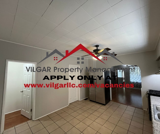 Building Photo - 2426 Schrage Ave