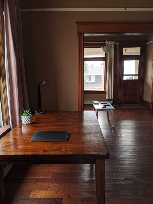Foto principal - 1121 W Silver St