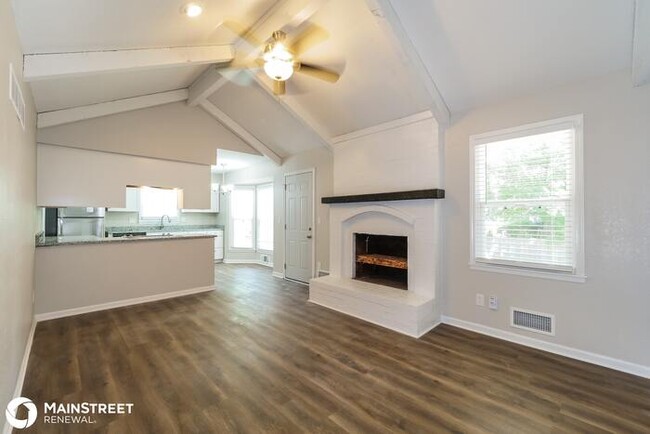 Building Photo - 6201 MULLEN RD, SHAWNEE, KS 66216