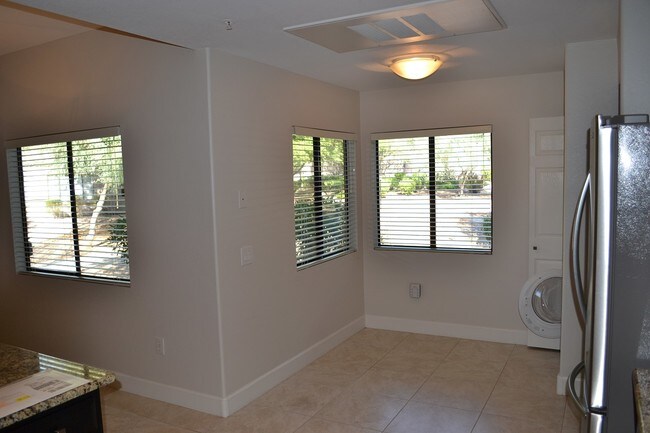 Foto del edificio - 15050 N Thompson Peak Pkwy