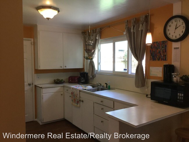 Building Photo - 3 br, 1 bath House - 539 3rd Ave S