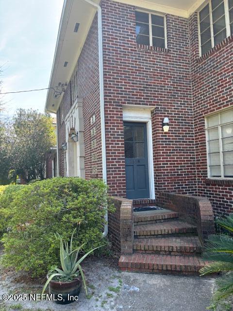 Building Photo - 2550 Dellwood Ave