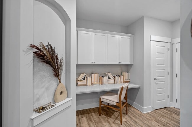 Building Photo - Hawthorne at Traditions