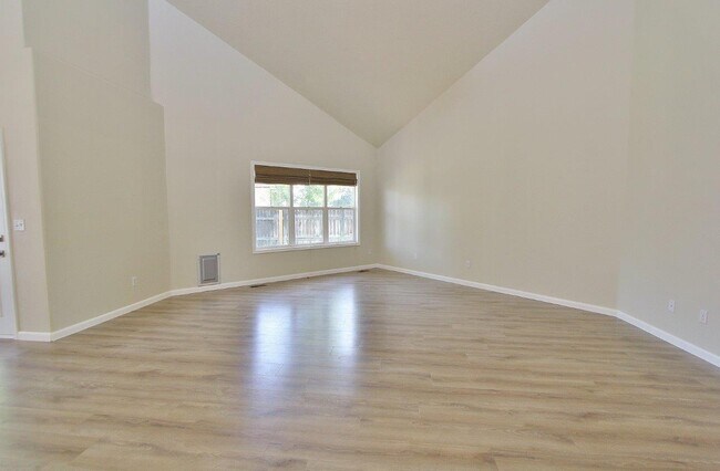 Foto del edificio - 2610 N Shoveler Way