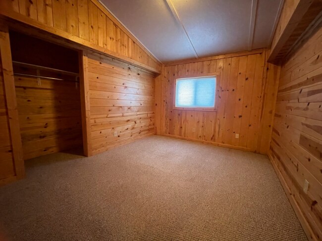 Building Photo - 61 W Cyn Trl