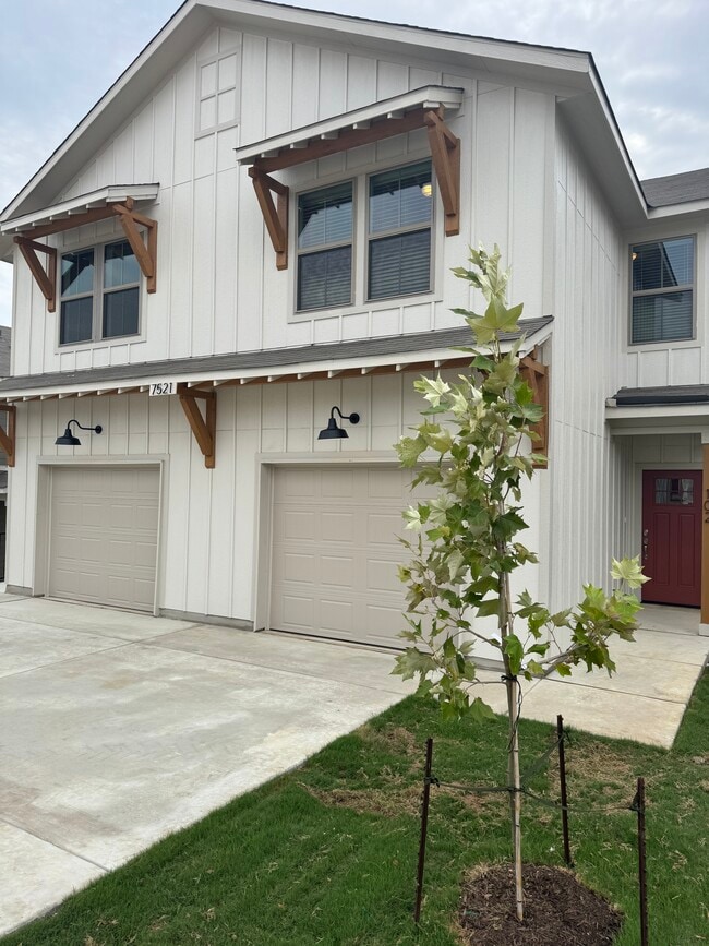 Building Photo - 7521 Briarwood Pass