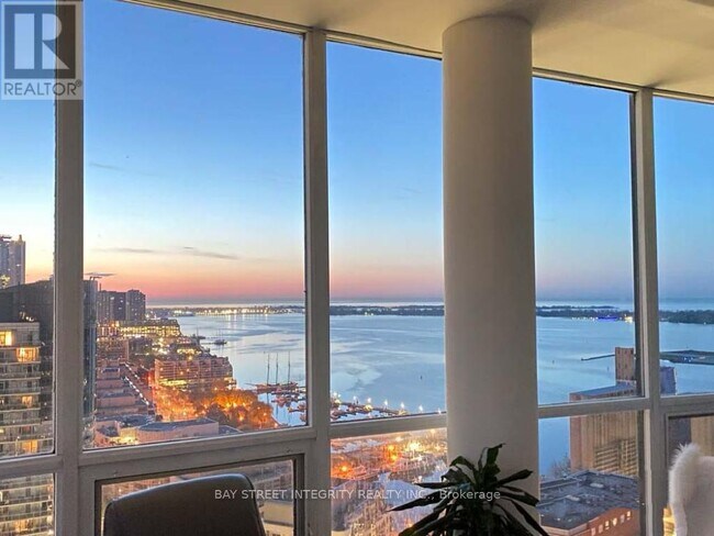 Building Photo - 600 Fleet St