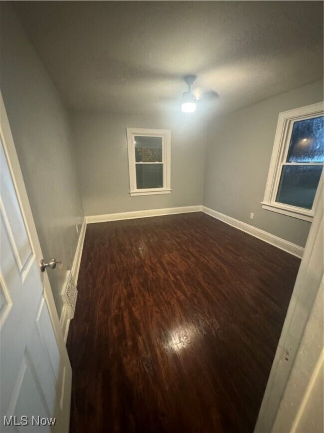 Foto del edificio - Quiet & Cozy Akron Home with Great Layout and Upgrades