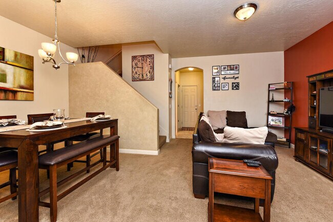 Foto del edificio - Casitas at Hidden Valley. Price Reduced!!