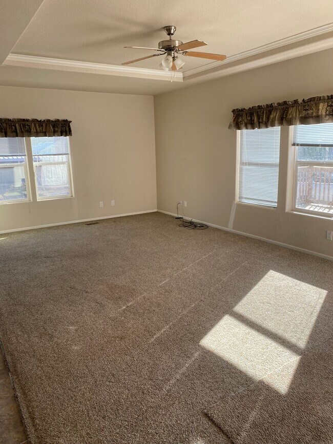 Foto del edificio - 1730 Alpine Ln