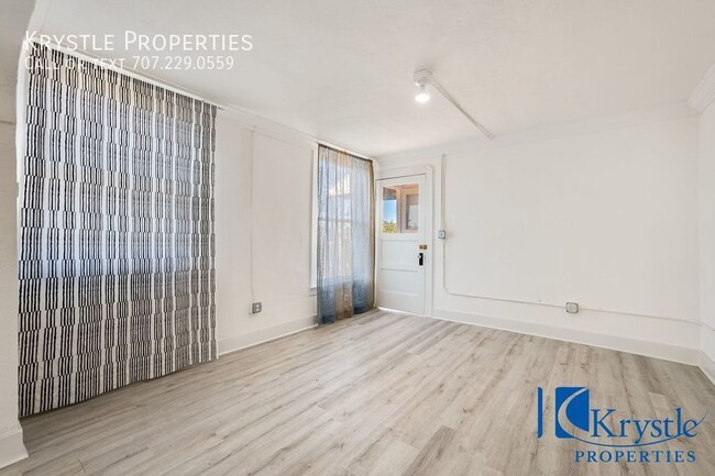 Foto del edificio - Spacious apartment with large patio