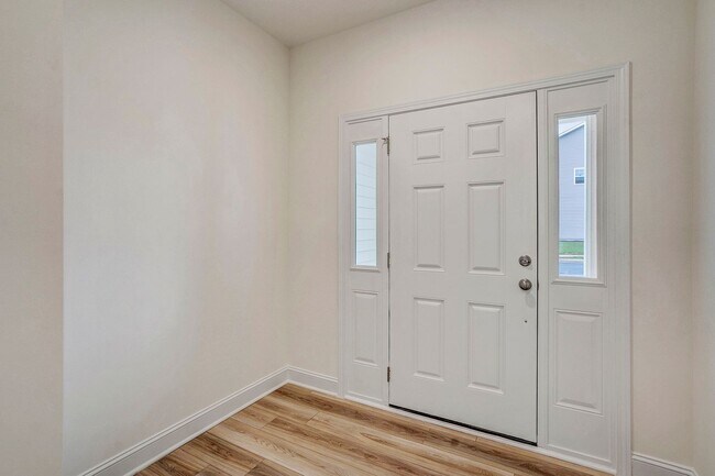 Building Photo - 115 Hyacinth Ln