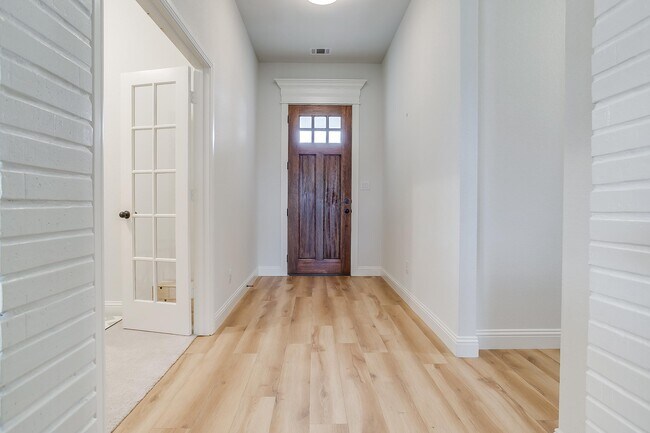 Building Photo - 9516 Ocelot Ct