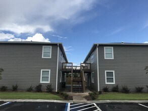 Building Photo - 723 S Berthe Ave