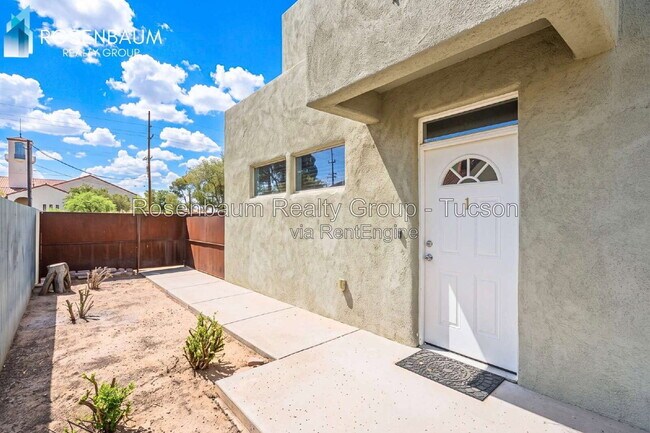 Foto del edificio - 3136 N Winstel Blvd
