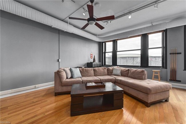Foto del edificio - 2077 E 4th St