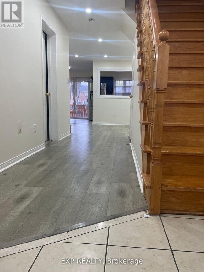 Building Photo - 28 Wicklow Rd