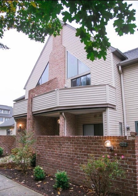 Building Photo - 1211 Cherrington Dr