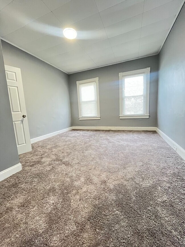 Foto del edificio - Beautiful 3 Bedroom 1 Bathroom East Baltimore Town Home