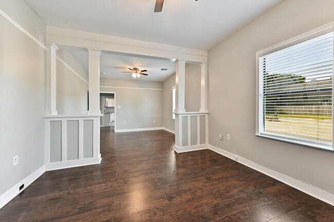 Building Photo - 1501-1503 Desire