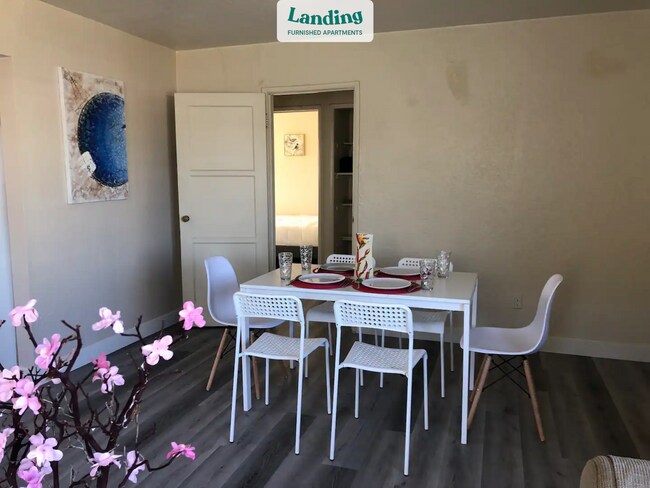 Building Photo - 315 Montgomery St