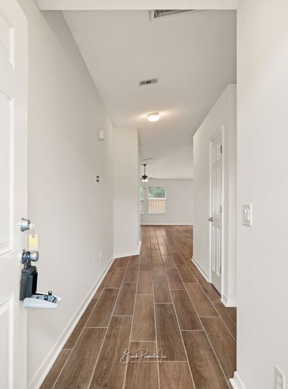 Building Photo - 4824 Makenna Cir