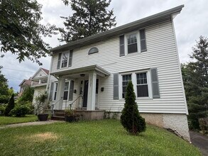 Building Photo - 2129 James St