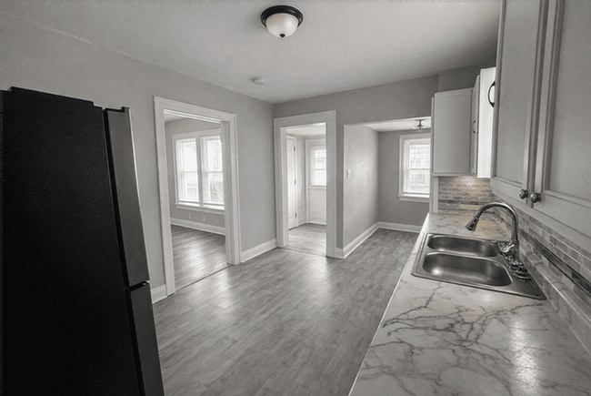 Building Photo - 1437 Manchester Ave