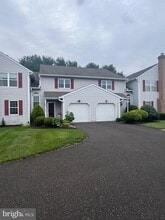 Building Photo - 202 Essex Ct