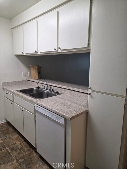Foto del edificio - 1460 W Foothill Blvd