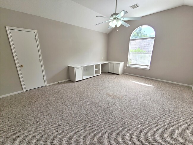 Building Photo - 20906 Greenfield Trail