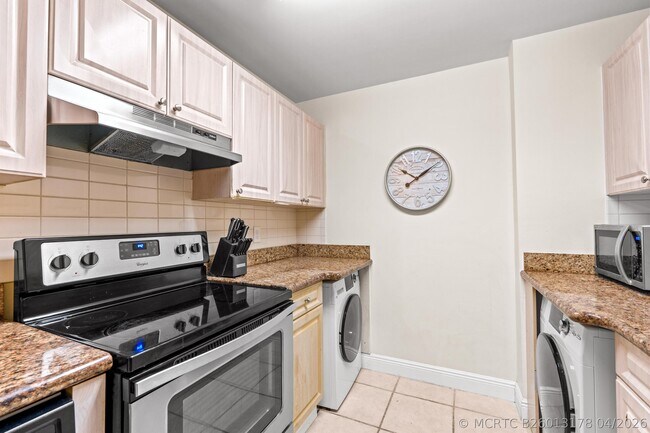 Foto del edificio - 2080 Greenview Shores Blvd
