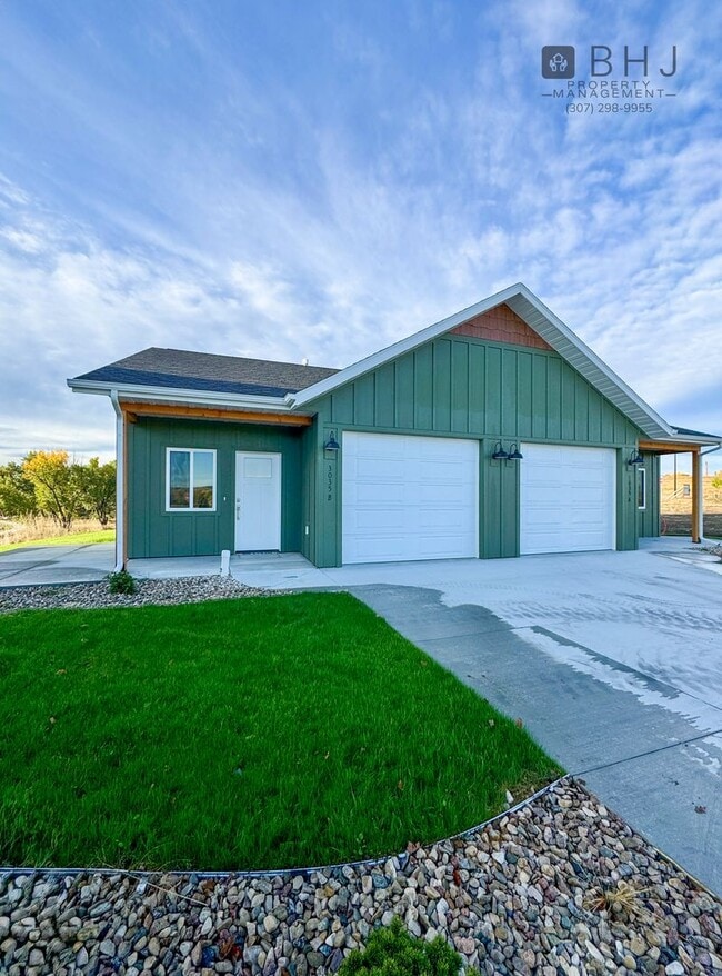 Building Photo - 3035 Real Bird Wy
