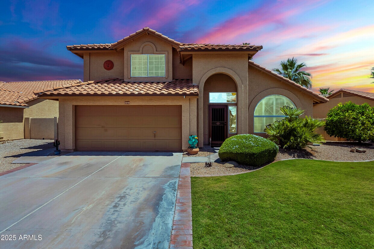 Foto principal - 2340 W Myrtle Dr