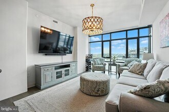 Building Photo - 70 N Street SE Unit 913