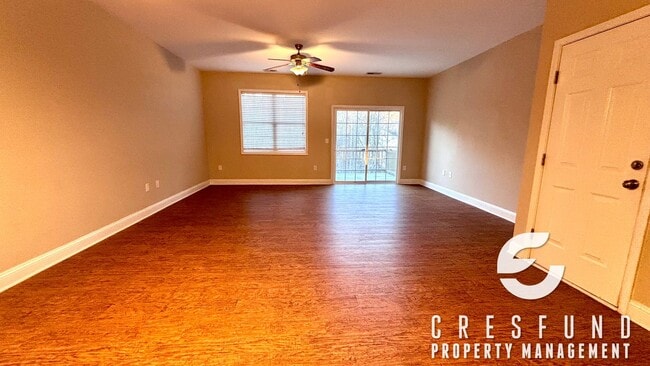 Building Photo - 2 BED, 2 BATH TOWNHOME WITH GARAGE AVAILABLE NOW!!!!!!!!!