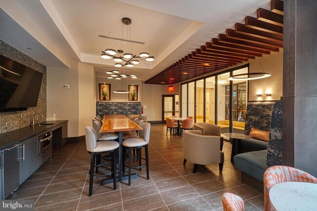 Foto del edificio - 3101 N Hampton Dr