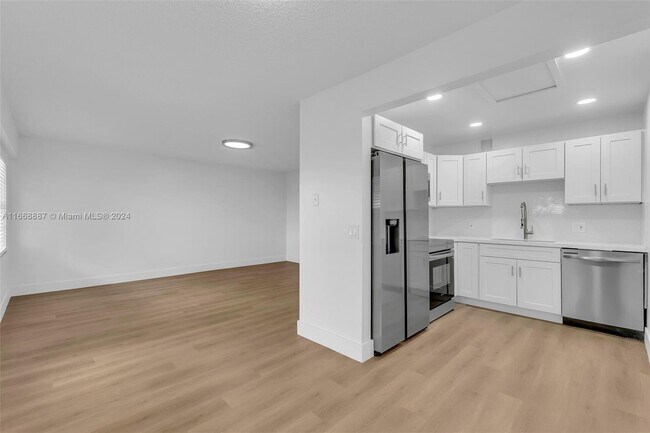 Building Photo - 301 SW 135th Ave