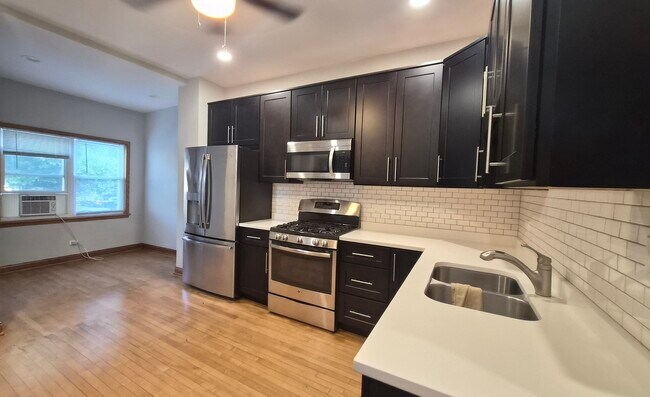 Foto del edificio - 3850 W Belden Ave