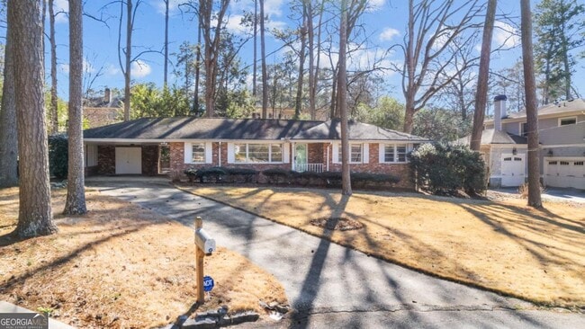 Building Photo - 2038 S Akin Dr