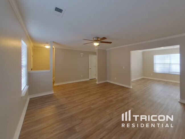 Building Photo - 509 Gisbourne Ln